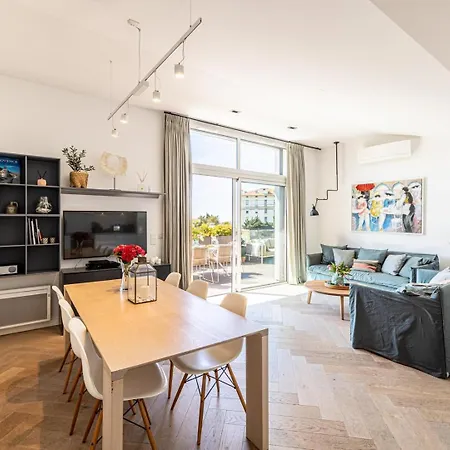 Penthouse Radieux Avec Terrasse Et Vue Magnifique